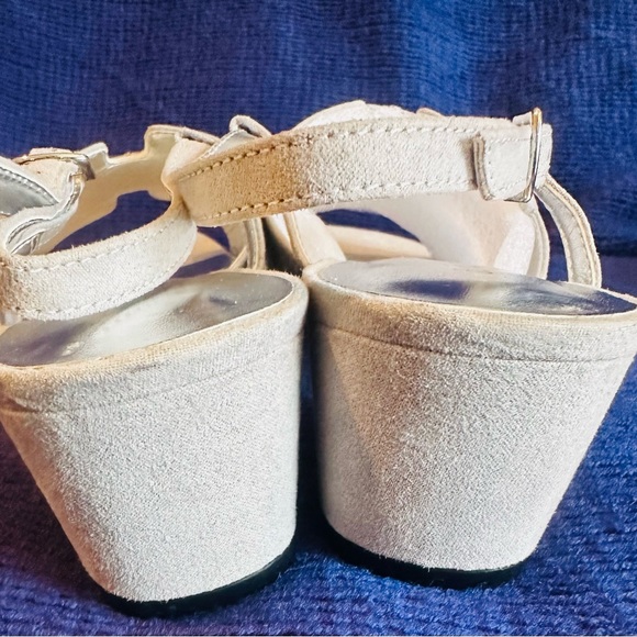 David Tate Amber Women's Sandal Sz#9M silver suede block cut slingback New - Picture 7 of 12